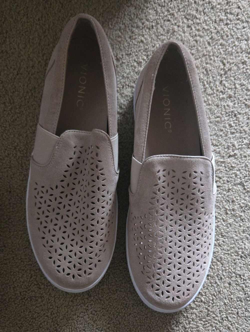 Vionic Keke Slip-On Sneakers Cream Blush Perforated Suede Comfort Shoes Size 8 - Picture 2 of 9